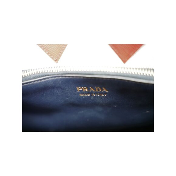 Paradigme Saffiano Tote Medium - Picture 10 of 13